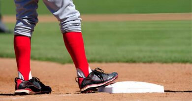 Best Baseball Cleats for Plantar Fasciitis