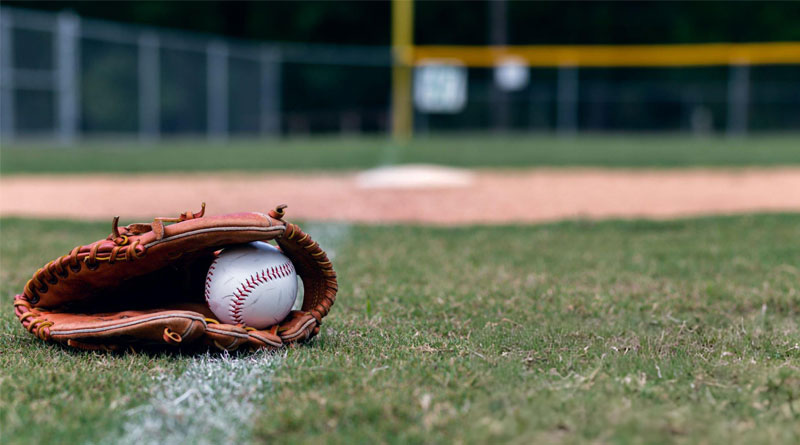 Best Baseball Gloves Under $200